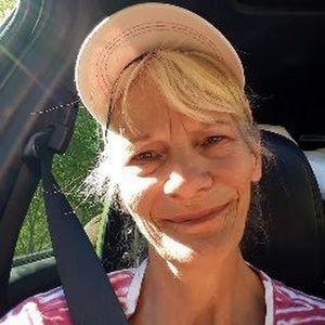 Meet your Posher, Debra